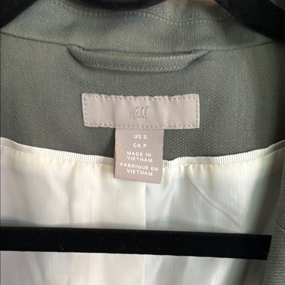 H&M Blazer - Picture 3 of 3